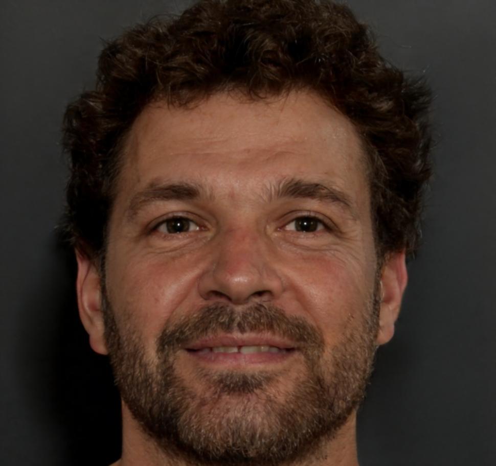 Finanzexperte Bastian Kellermann bei der Entwicklung neuer Lehrmethoden